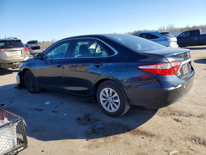 2016 Toyota Camry le