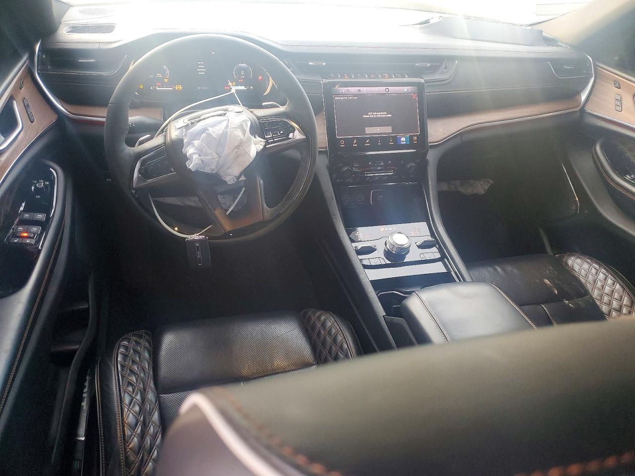 2022 Jeep Grand Cherokee Summit