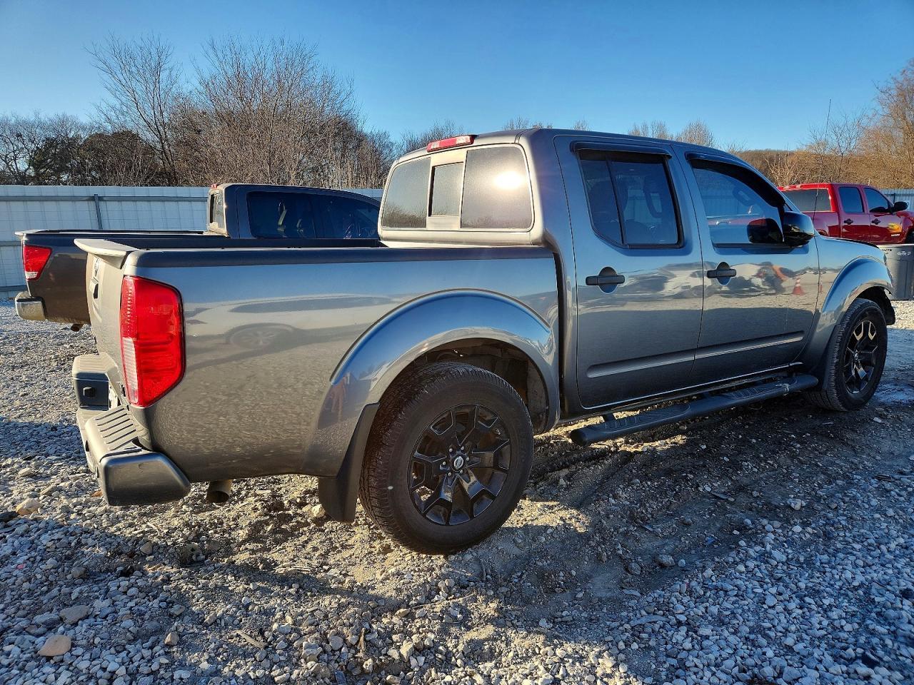 2018 Nissan Frontier s