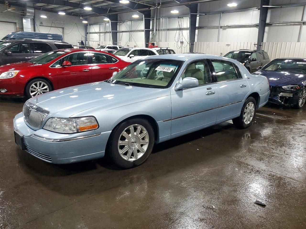 2009 Lincoln Town car Signature Limited