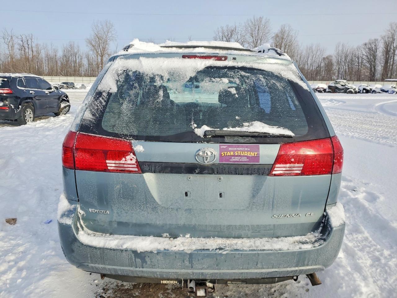 2004 Toyota Sienna ce