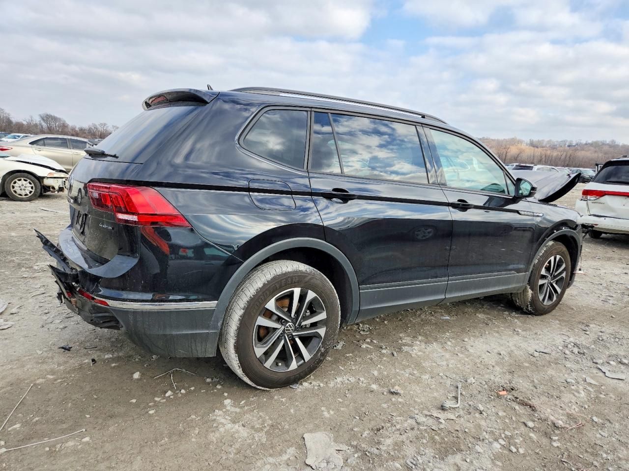 2023 Volkswagen Tiguan s