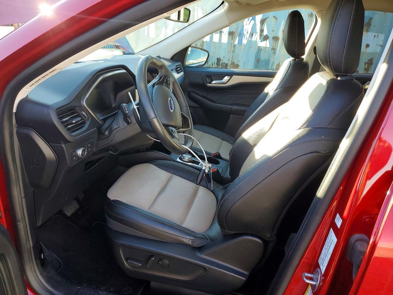 2022 Ford Escape Titanium
