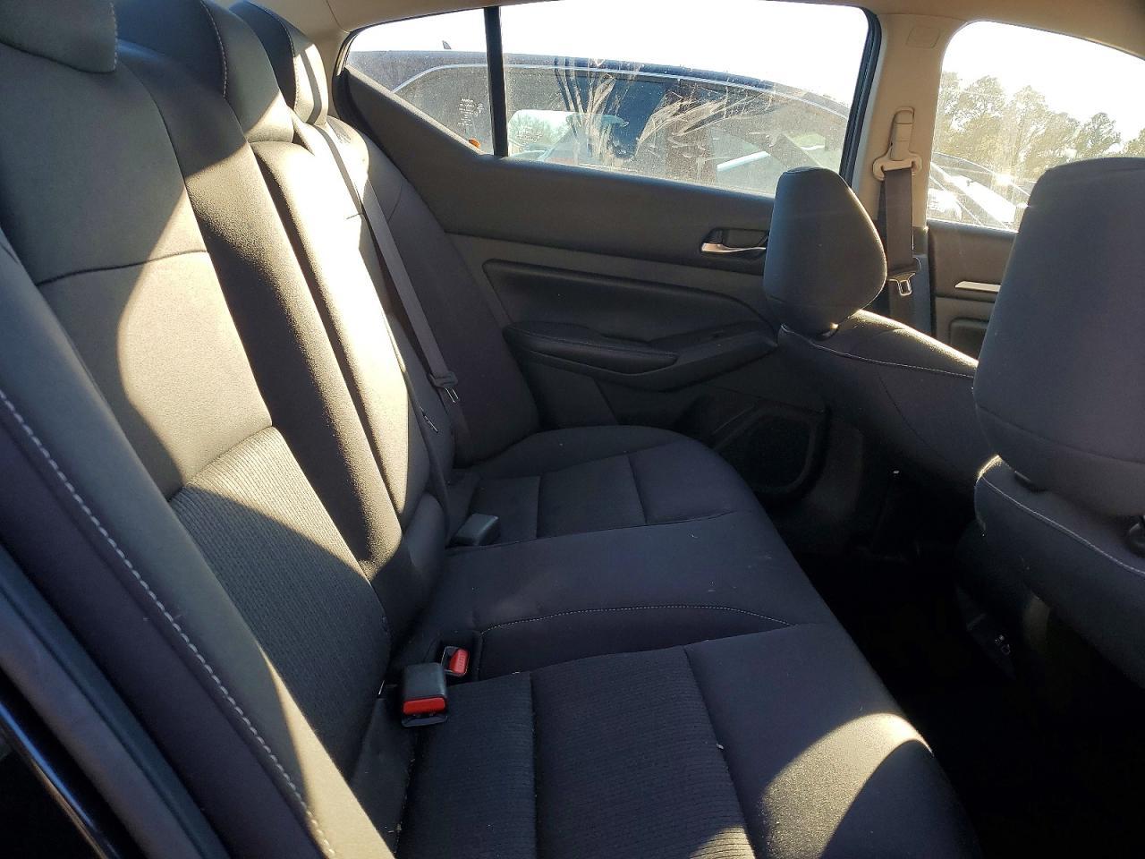 2022 Nissan Altima sv