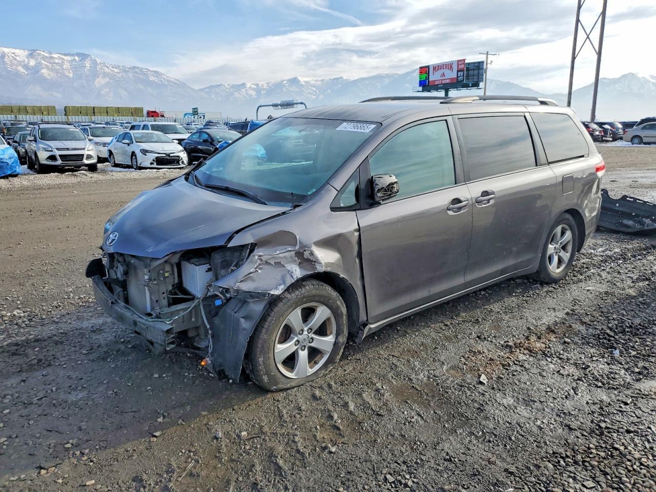 2013 Toyota Sienna le