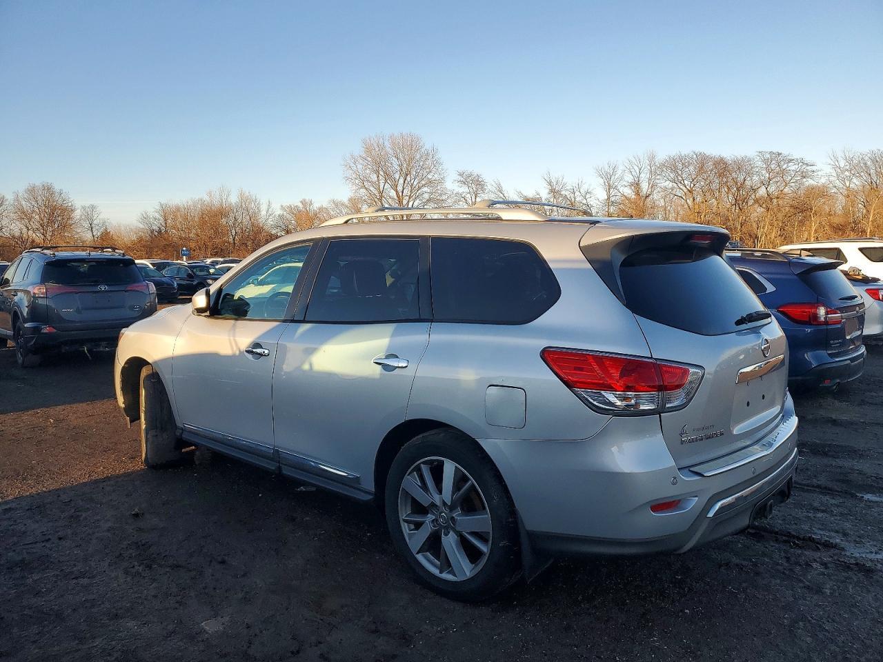 2014 Nissan Pathfinder s