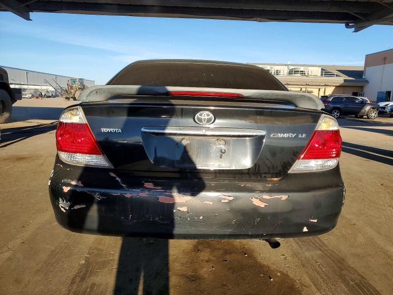 2005 Toyota Camry le