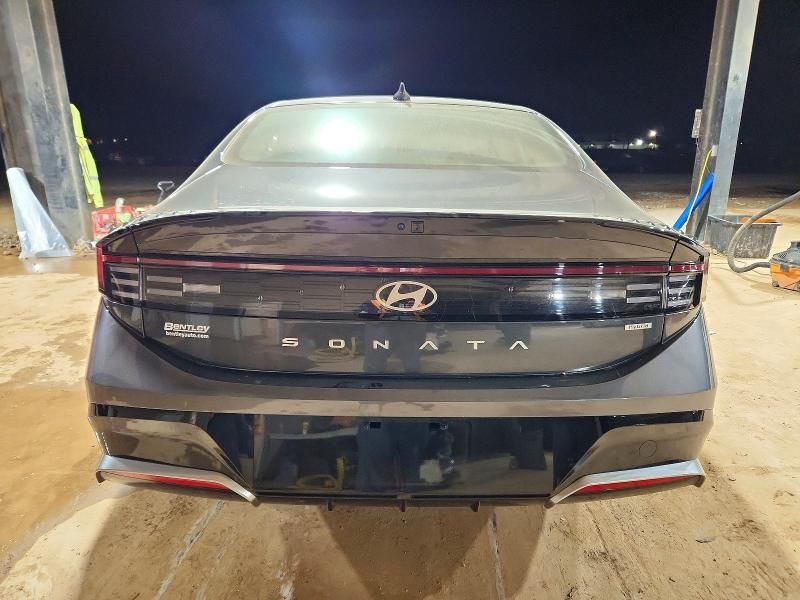 2025 Hyundai Sonata Hybrid