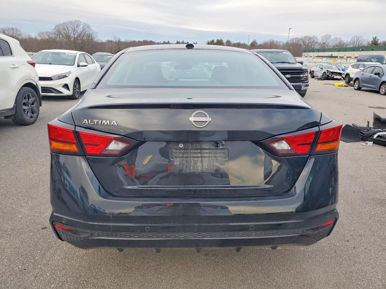 2025 Nissan Altima sv