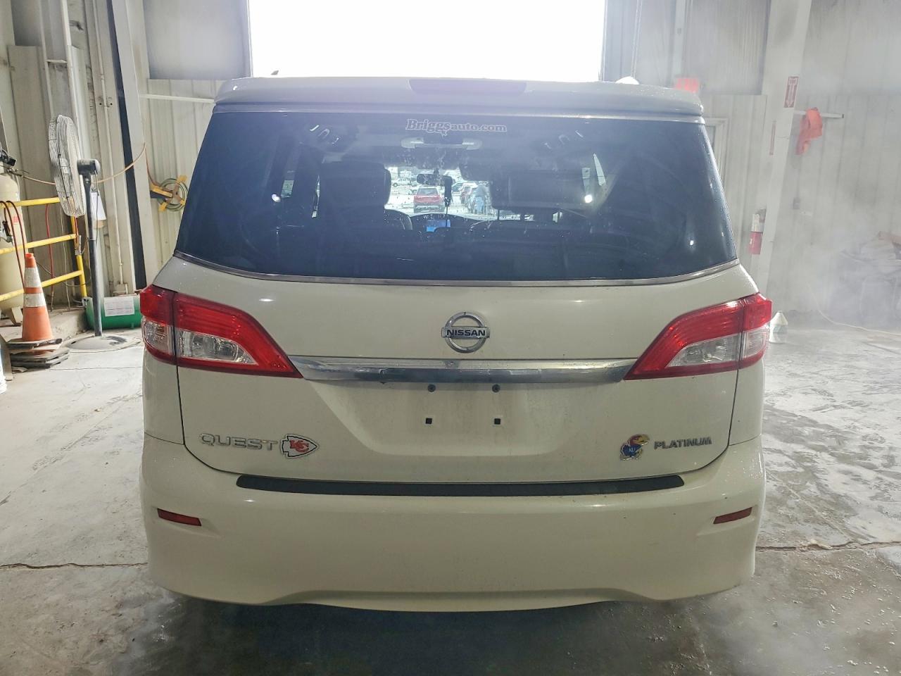 2015 Nissan Quest s