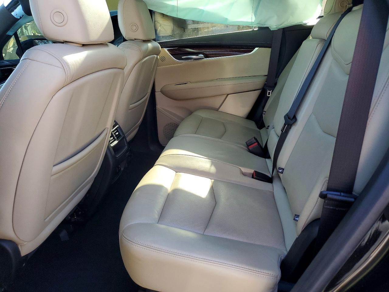 2018 Cadillac XT5 Premium Luxury