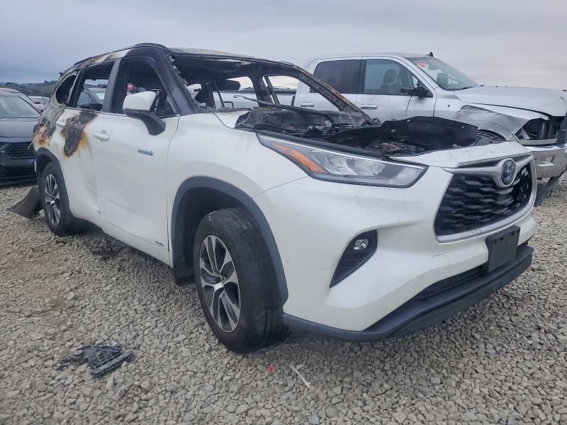 2020 Toyota Highlander Hybrid xle
