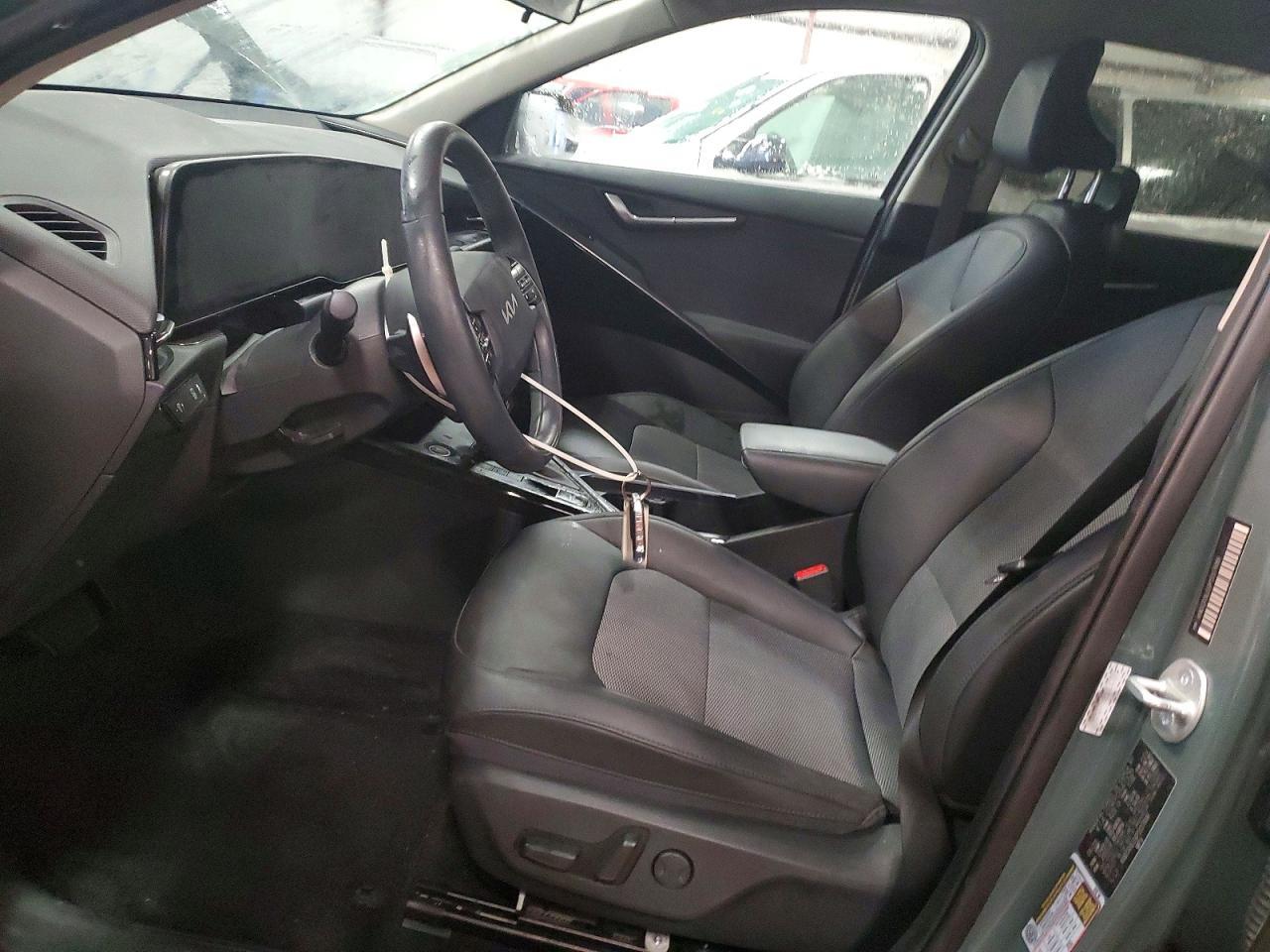 2023 KIA Niro ex