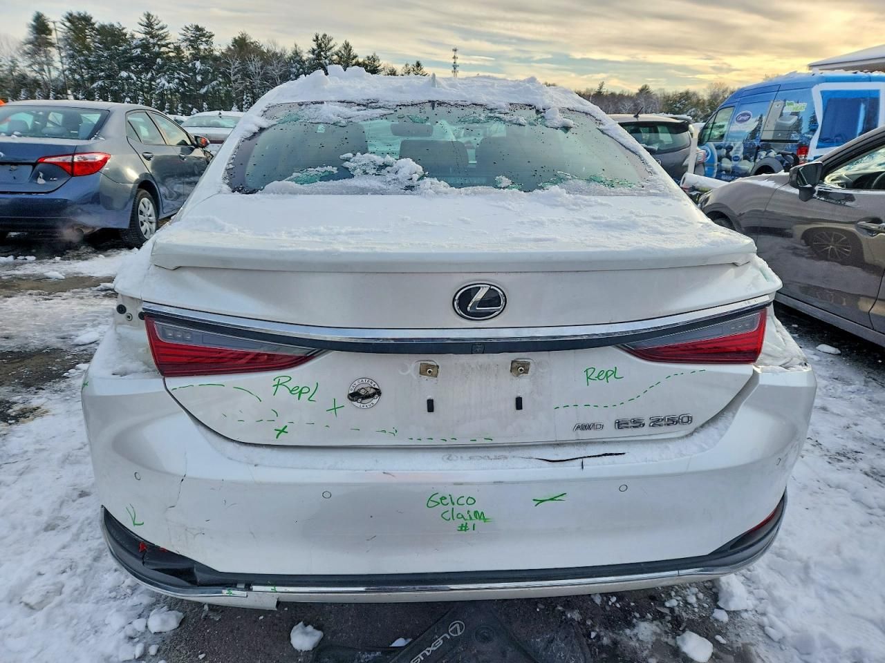 2022 Lexus Es 250 Base