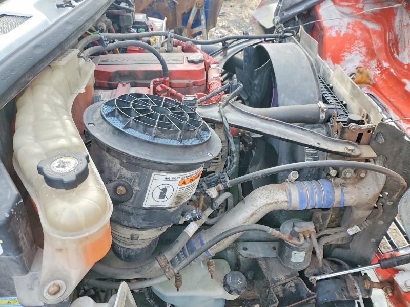 2016 Freightliner Business Class M2 box Truck