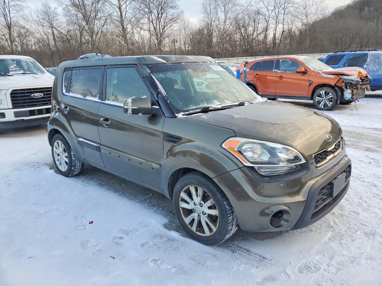 2013 KIA Soul +