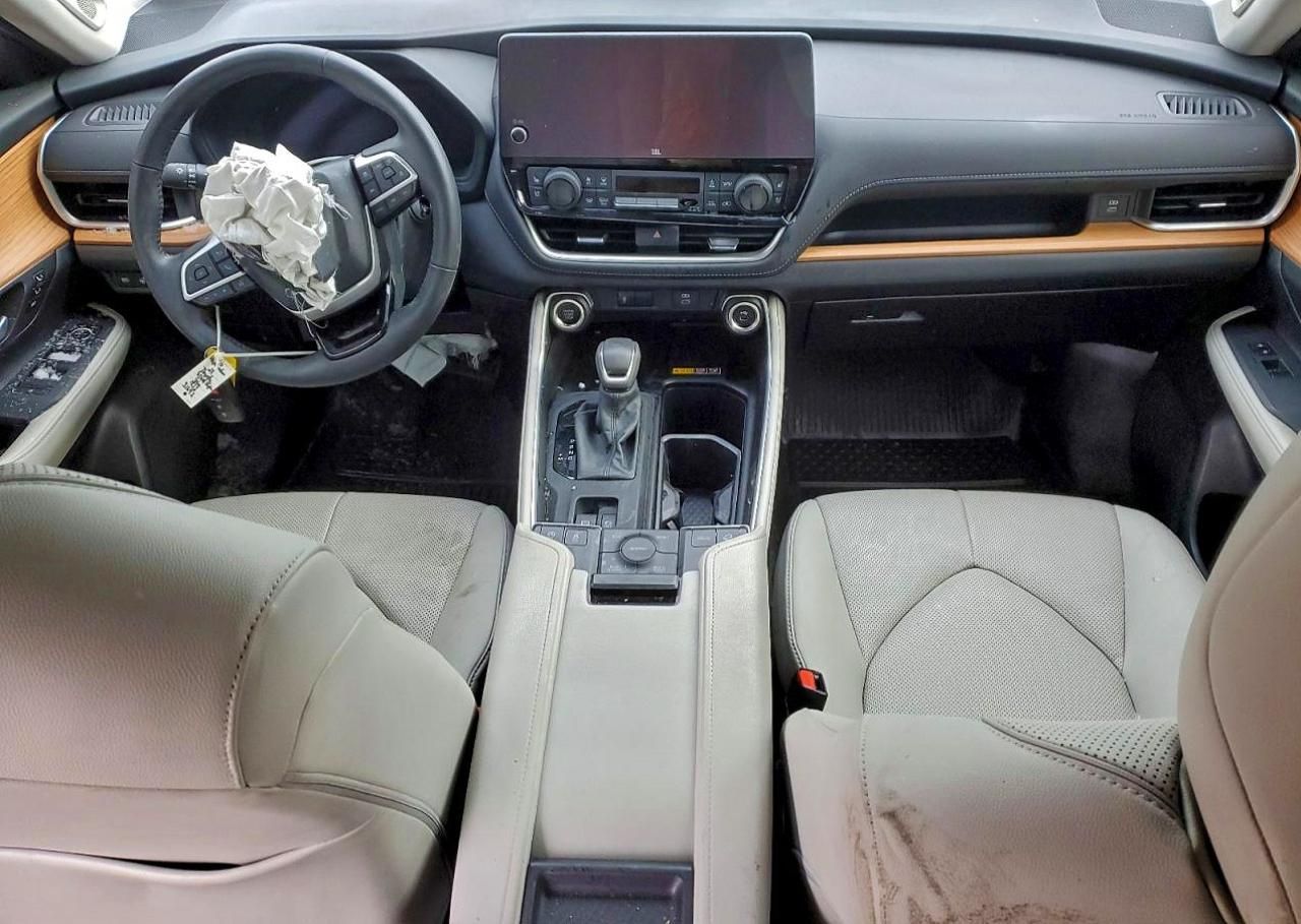 2025 Toyota Grand Highlander le