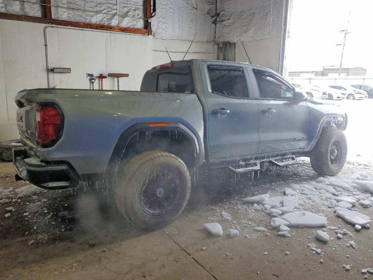 2024 GMC Canyon AT4