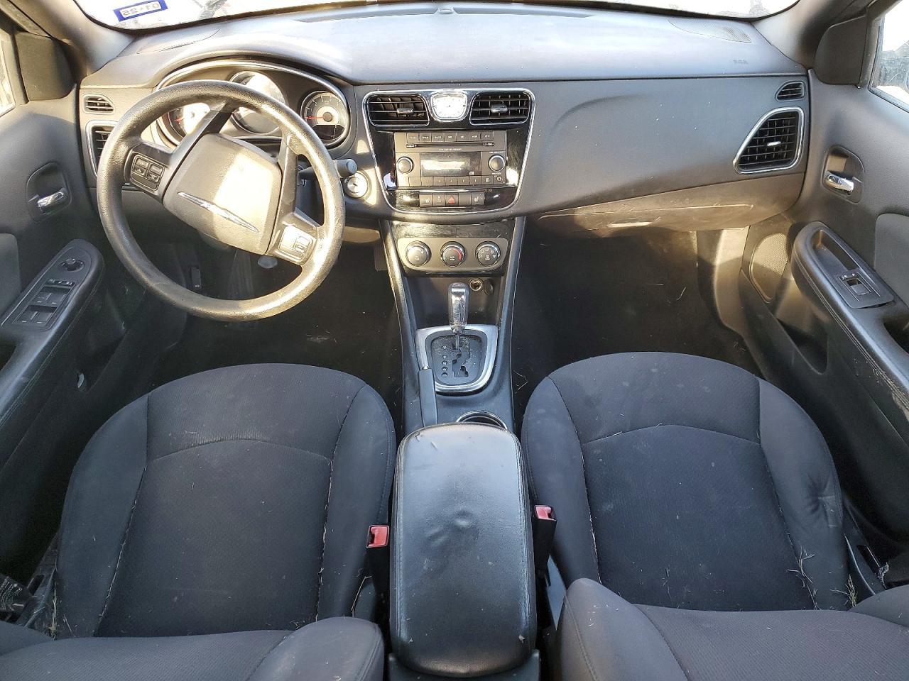 2012 Chrysler 200 lx