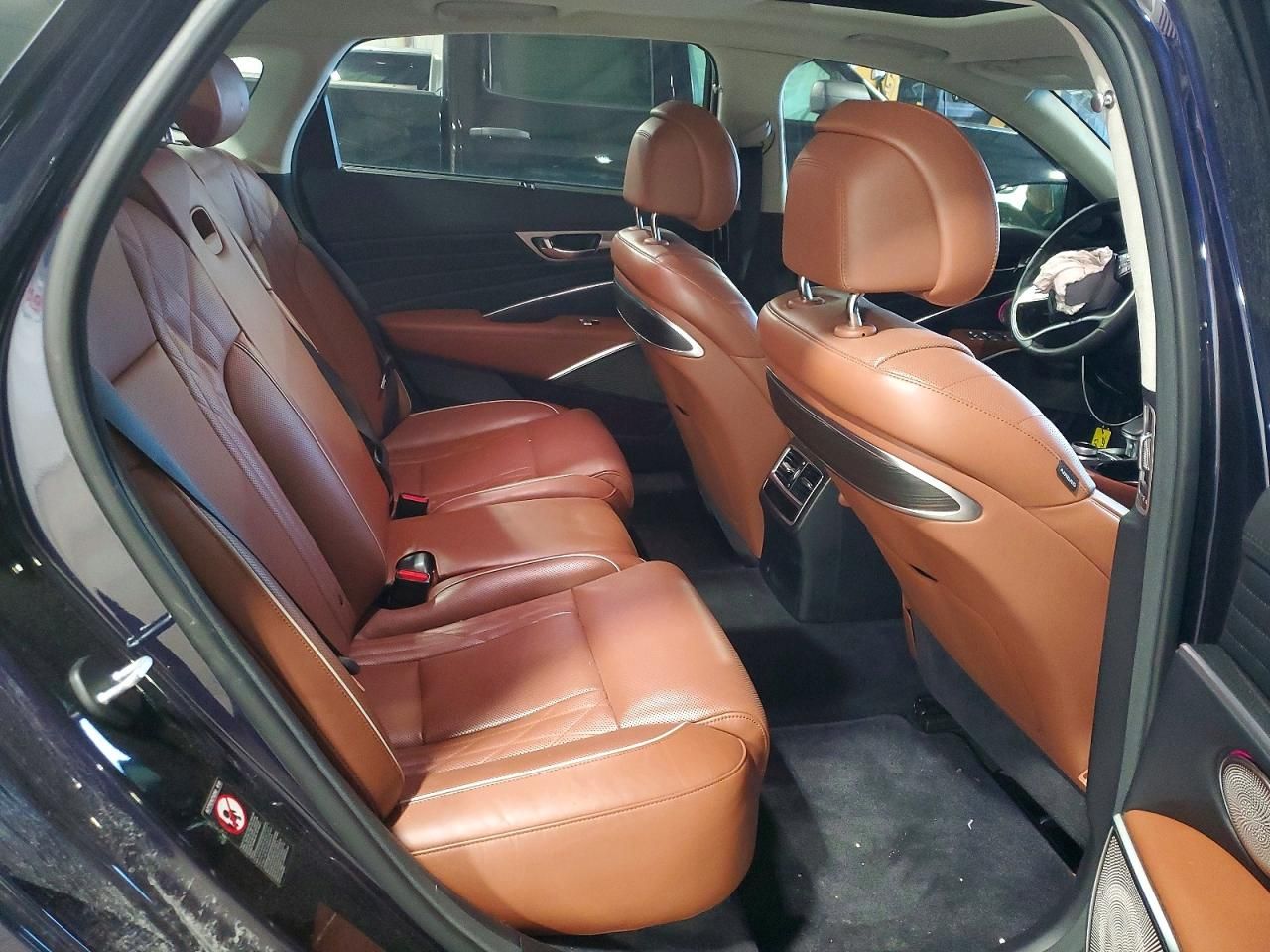 2019 KIA K900 Luxury