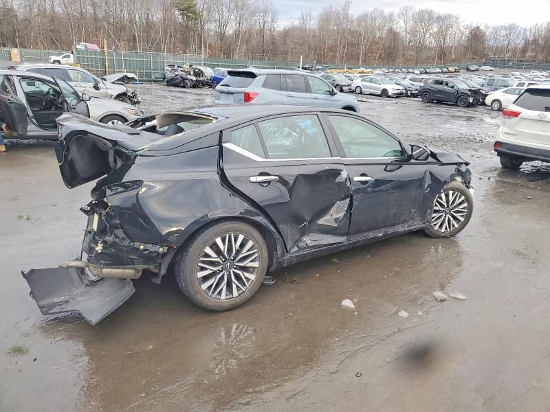 2023 Nissan Altima sv