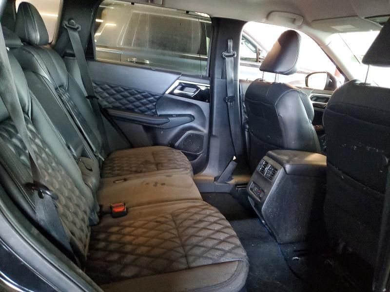 2023 Mitsubishi Outlander sel