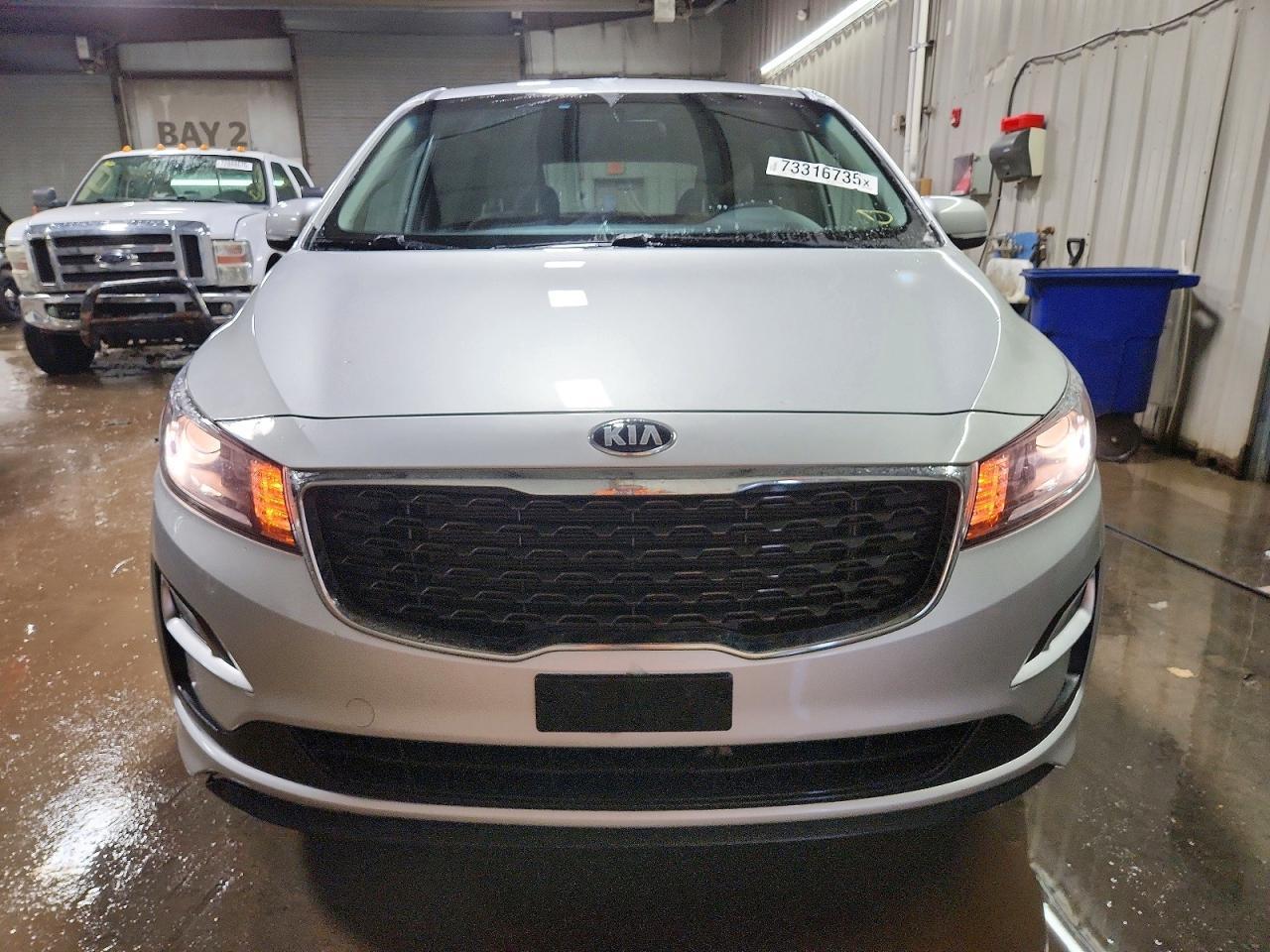 2019 KIA Sedona lx