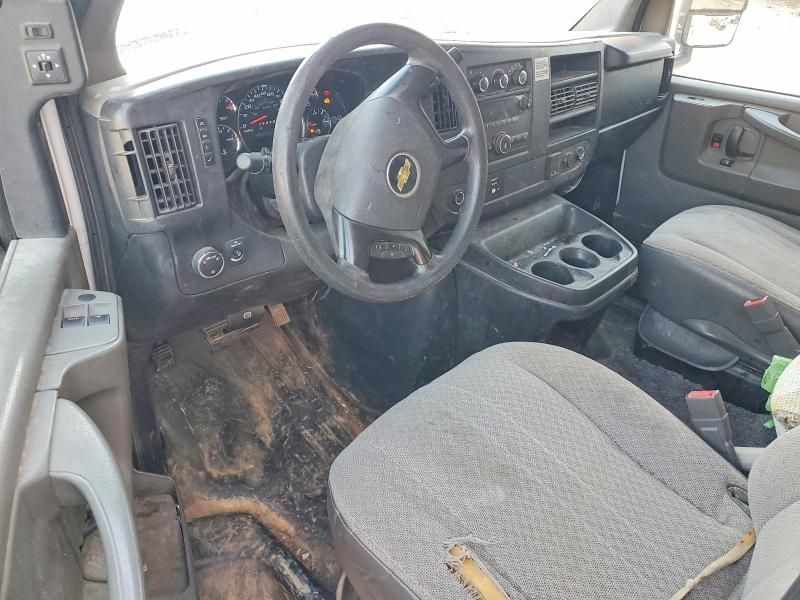 2015 Chevrolet Express box Truck