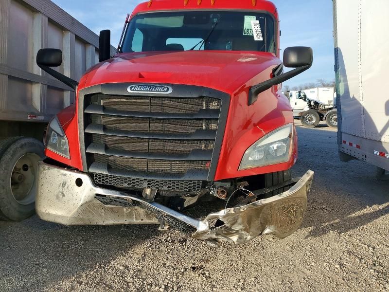 2023 Freightliner Cascadia 126