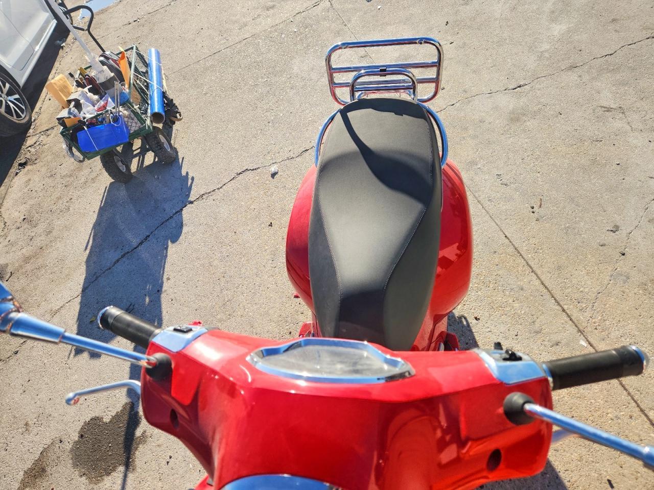 2023 Vespa GTS/SEI Giorni 300