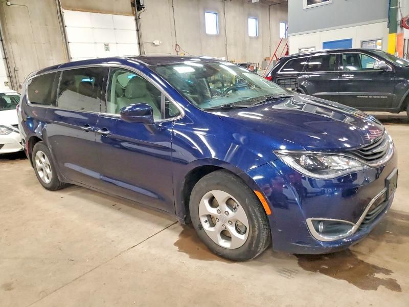 2018 Chrysler Pacifica Hybrid Touring Plus