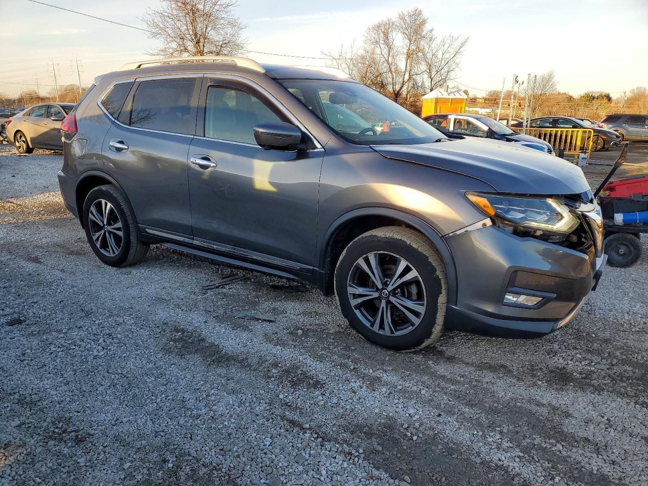 2017 Nissan Rogue sv