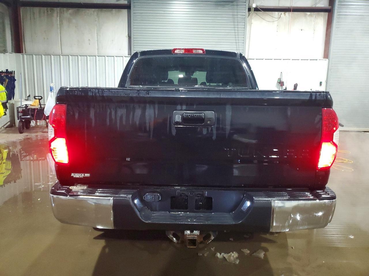 2018 Toyota Tundra SR5