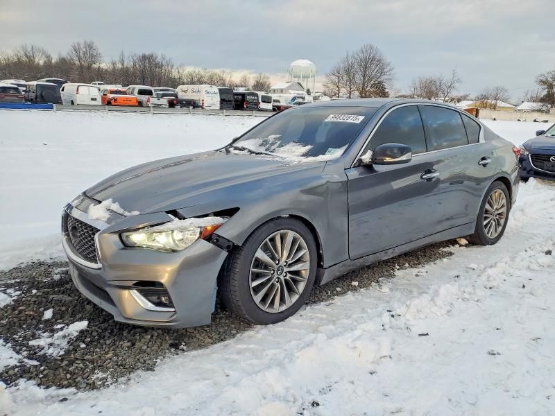 2018 Infiniti Q50 Luxe