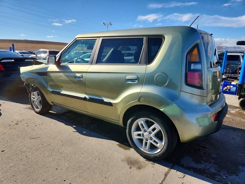 2010 KIA Soul +