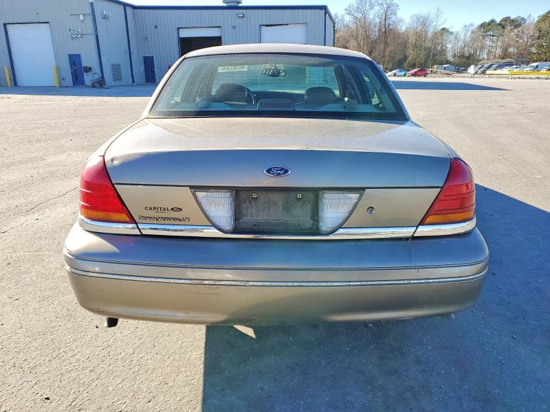 2001 Ford Crown Victoria lx