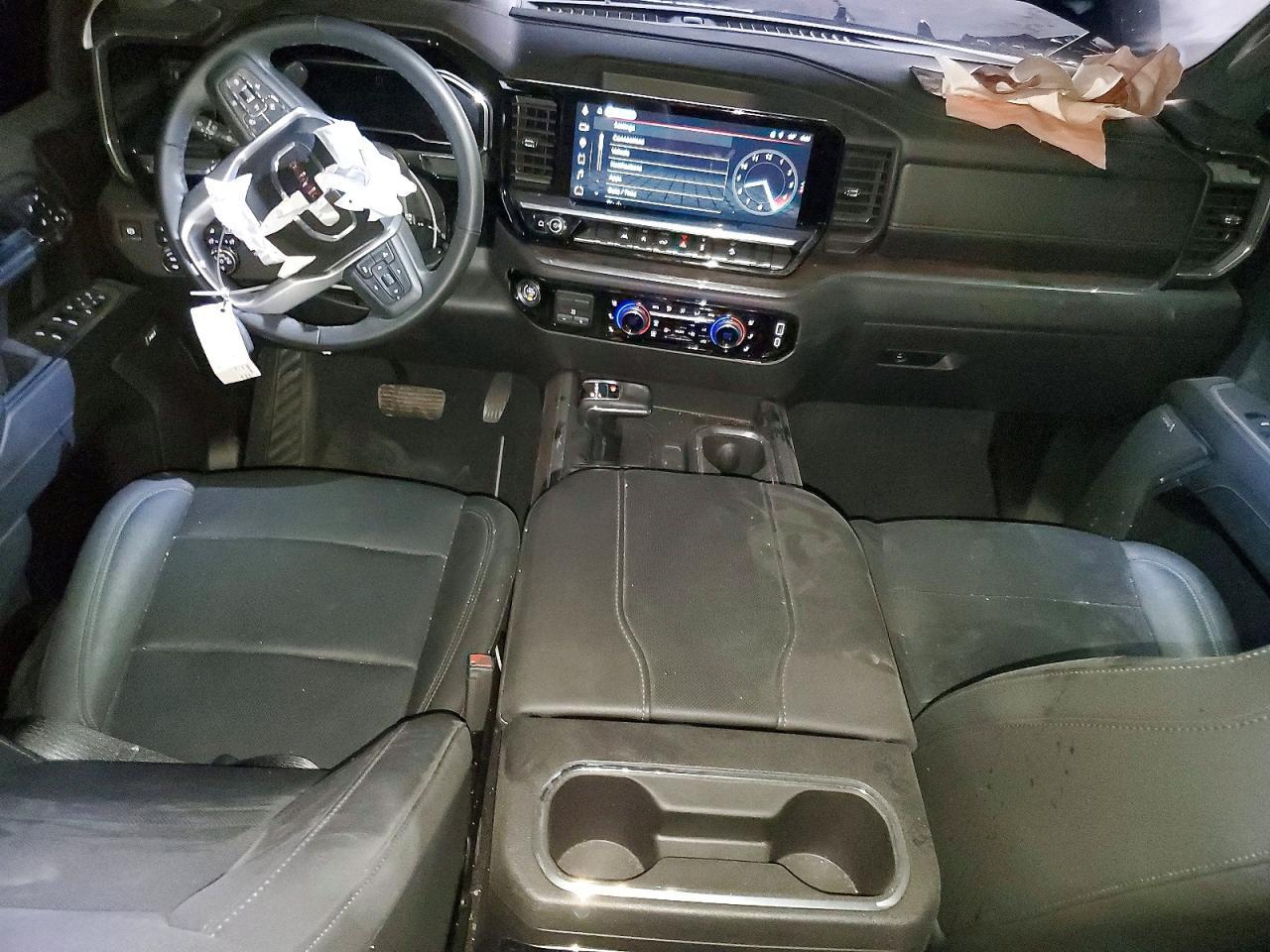 2025 GMC Sierra K1500 slt