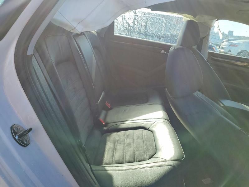 2015 Volkswagen Passat sel