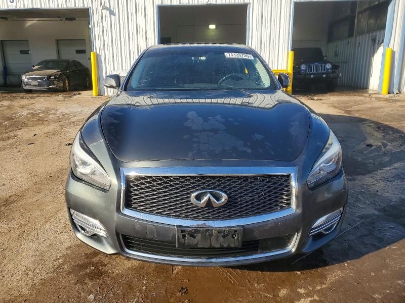 2015 Infiniti Q70 3.7