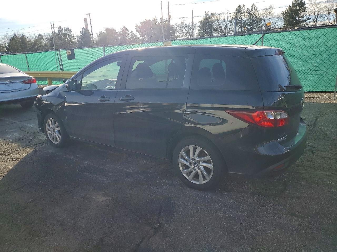 2015 Mazda 5 Sport
