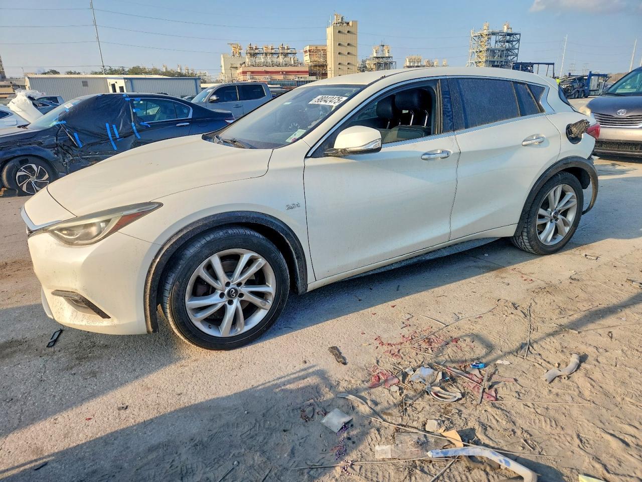 2018 Infinity Qx30