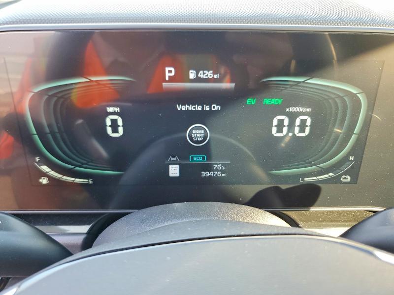 2023 KIA Niro sx