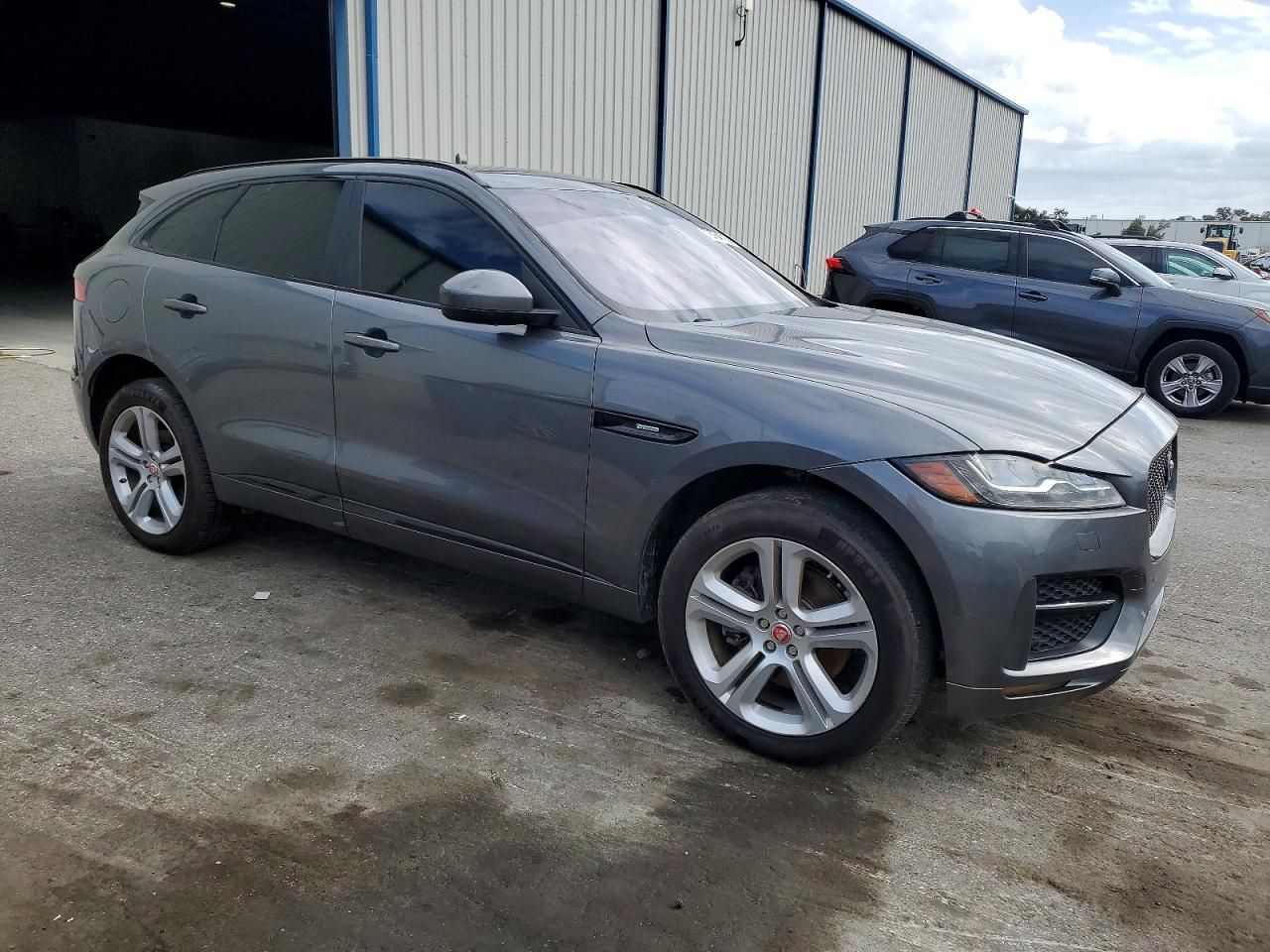 2017 Jaguar F-pace R-sport