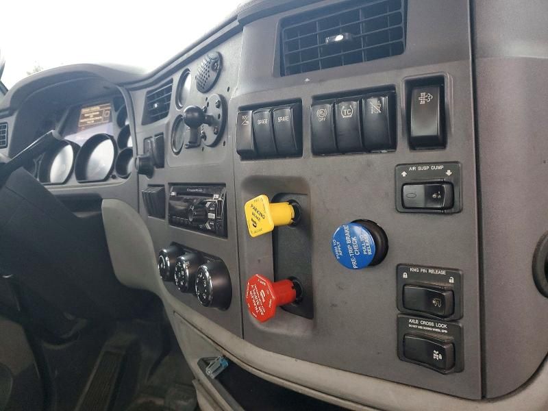 2017 Peterbilt Tractor 2017 Peterbilt 579 Semi Truck