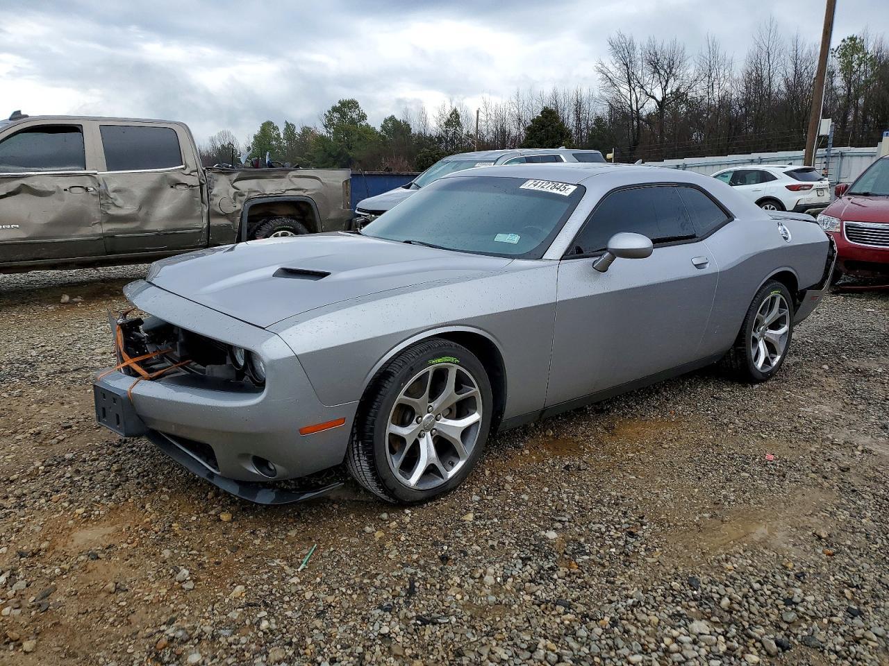 2015 Dodge Challenger sxt Plus
