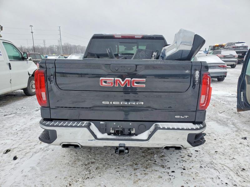 2025 GMC Sierra K1500 slt