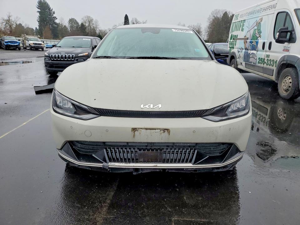 2022 KIA EV6