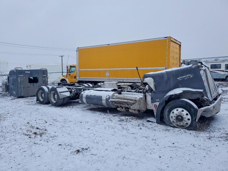 2018 Kenworth Constructi-Truck Cab AND Chassis