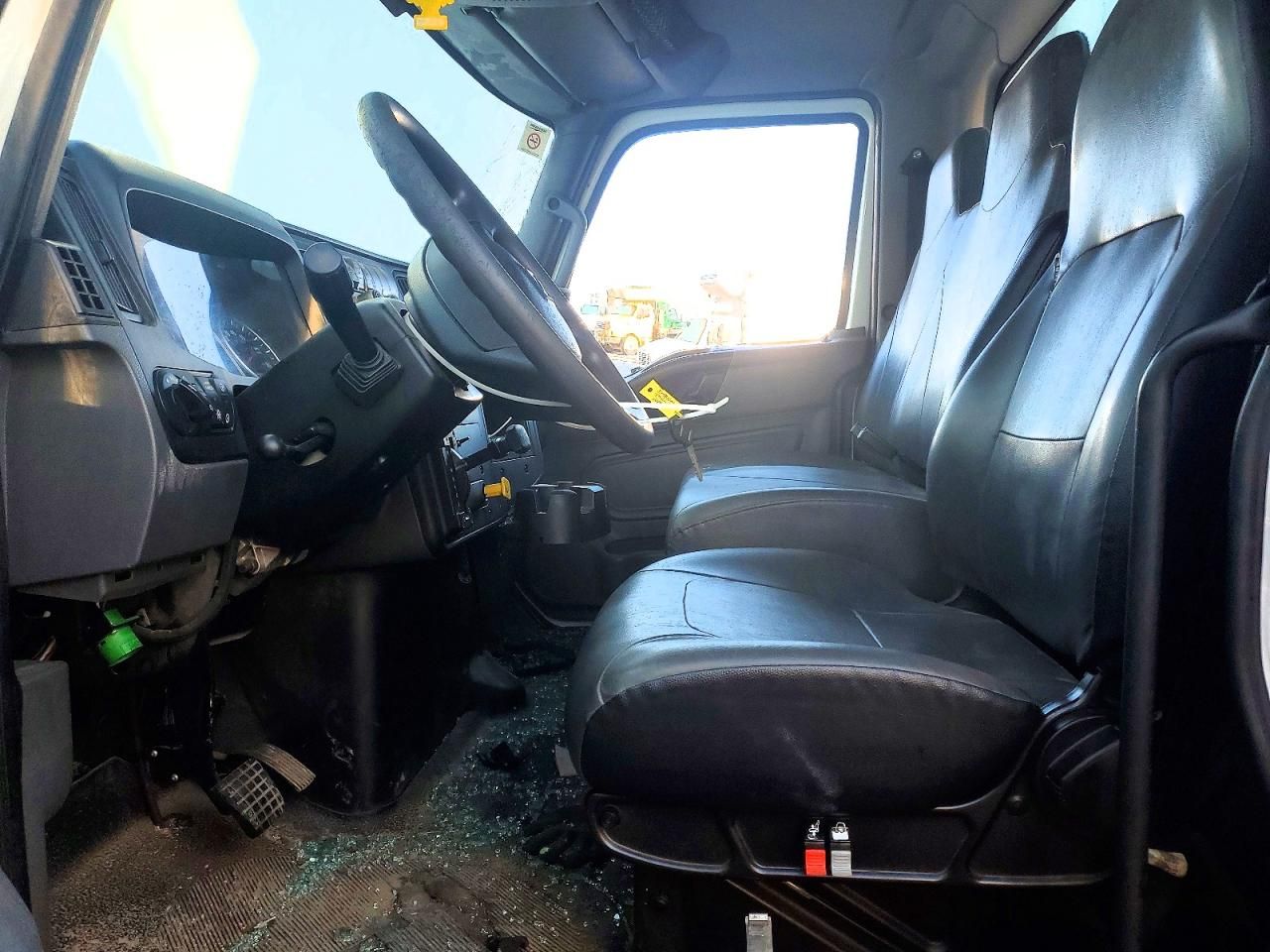 2019 International MV607 BOX Truck