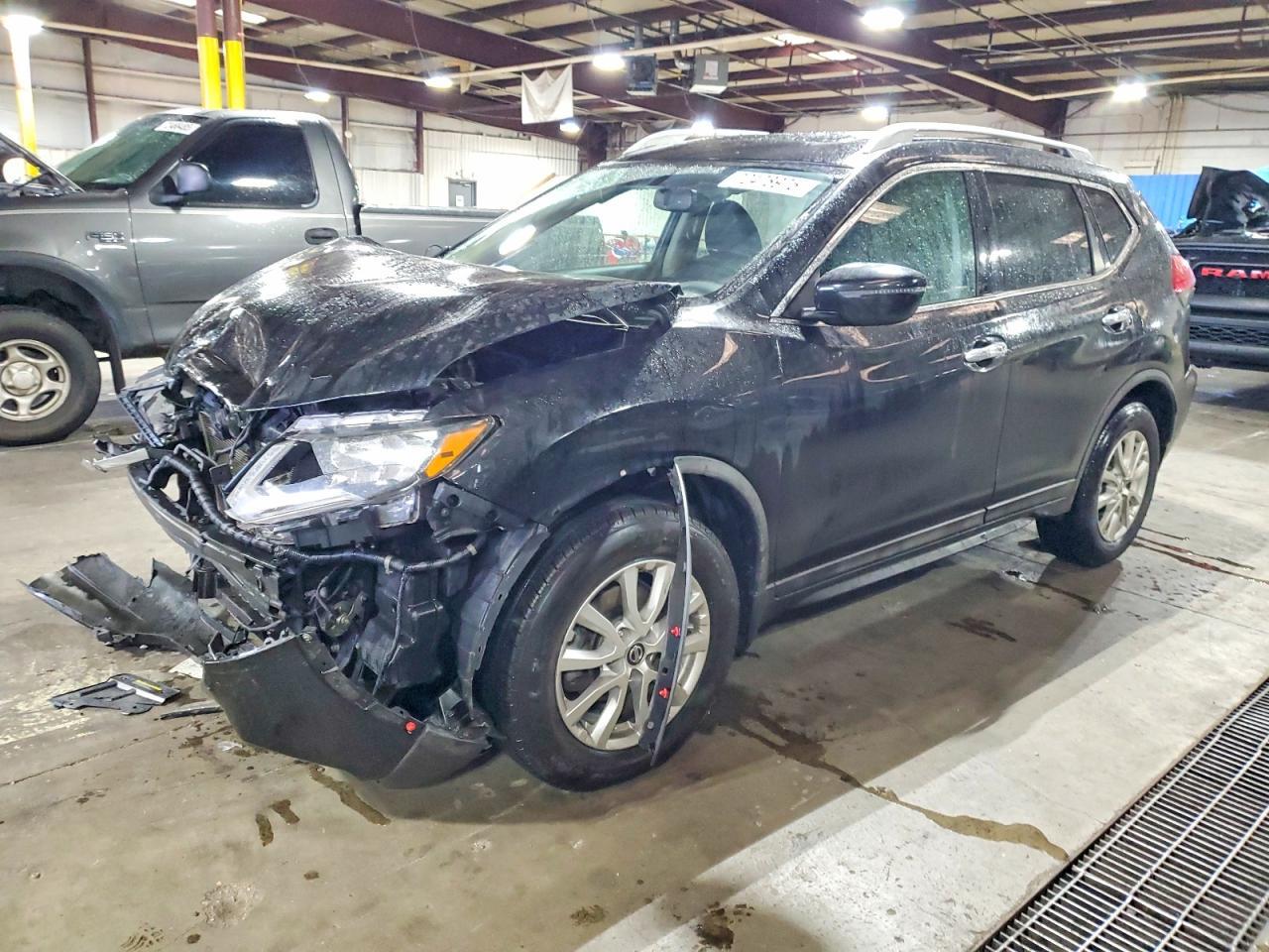 2017 Nissan Rogue sv